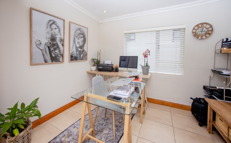 5 Bedroom Property for Sale in Nahoon Eastern Cape